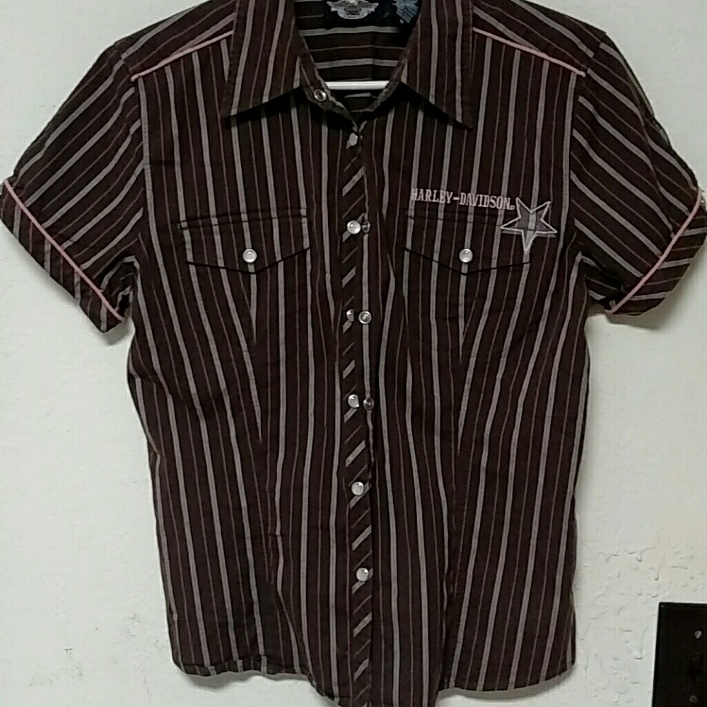 Harley Davidson snap down shirt.